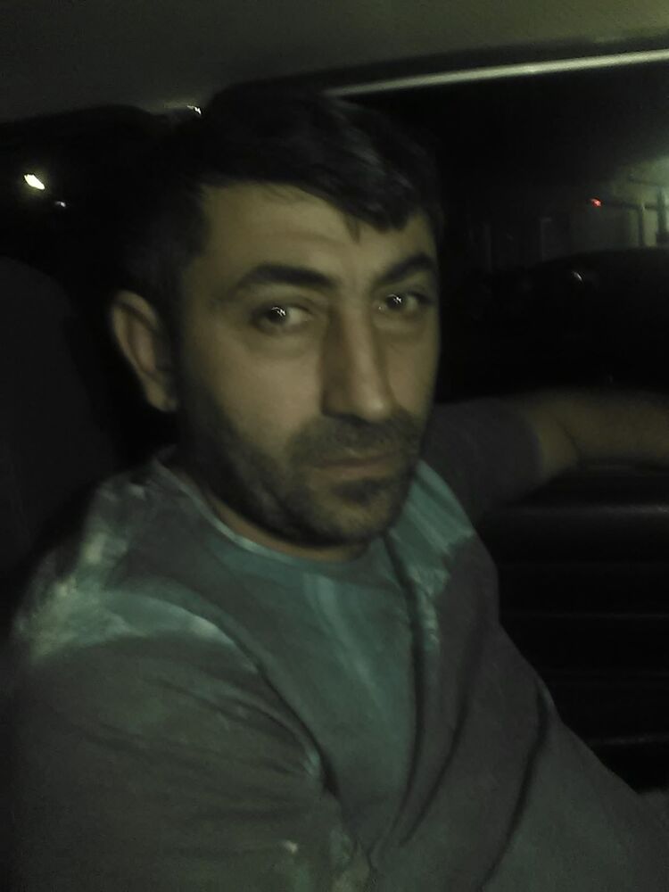  10401150  Artak, 47 ,    --