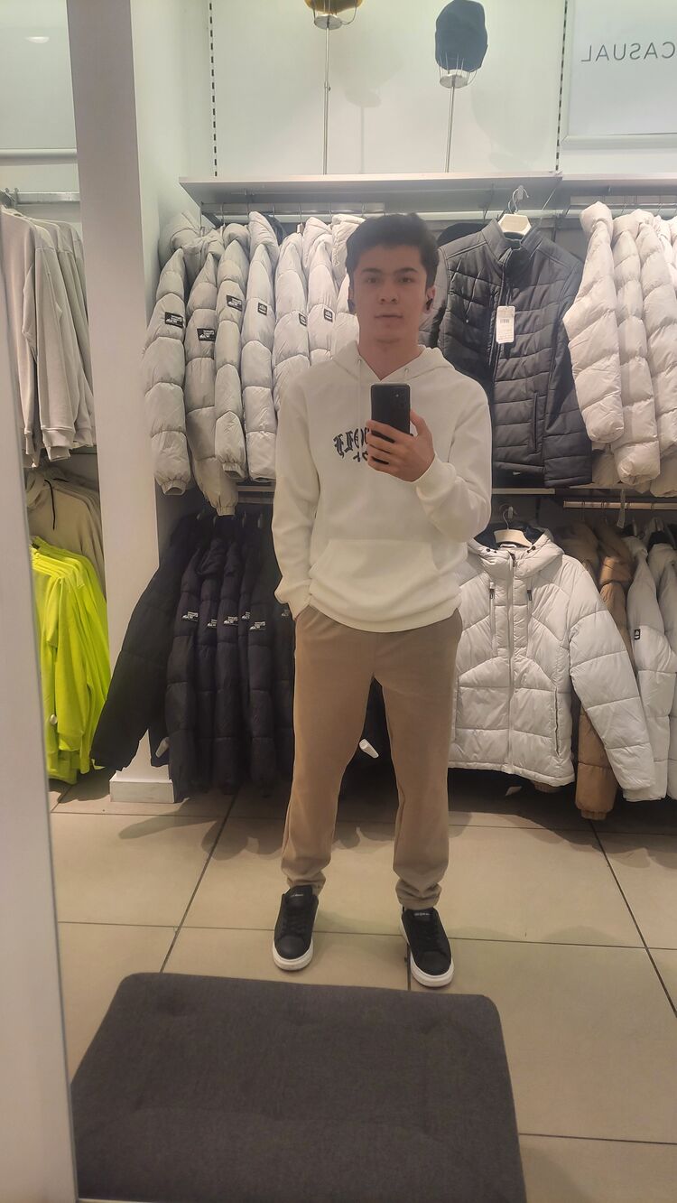  48827780  Xxx, 19 ,    