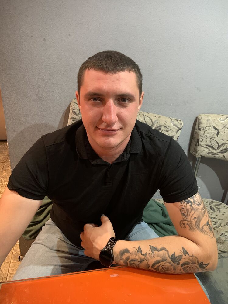  38955740  Igor, 27 ,    -