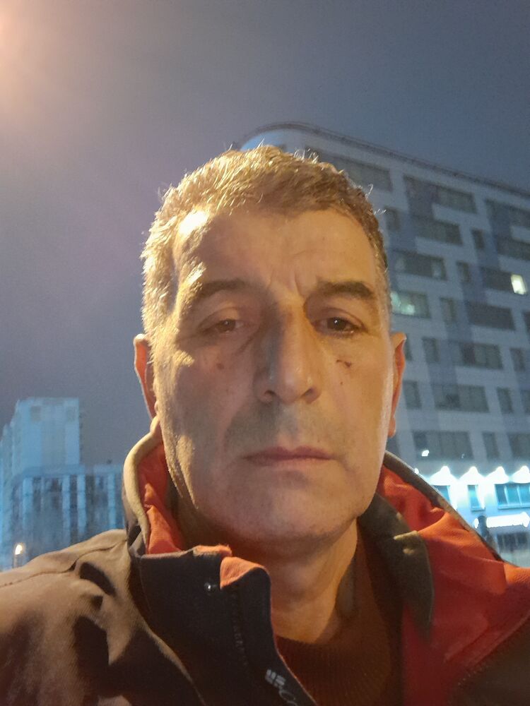  42248480  Kazim, 51 ,    