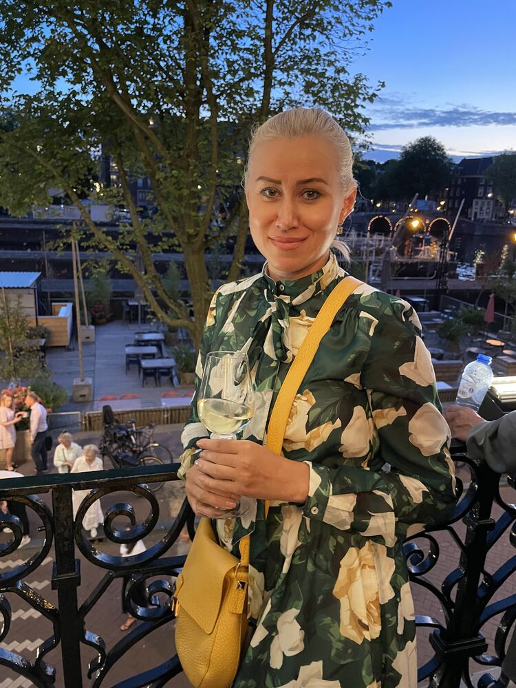  28919730  Evgeniya, 45 ,    's-Graveland