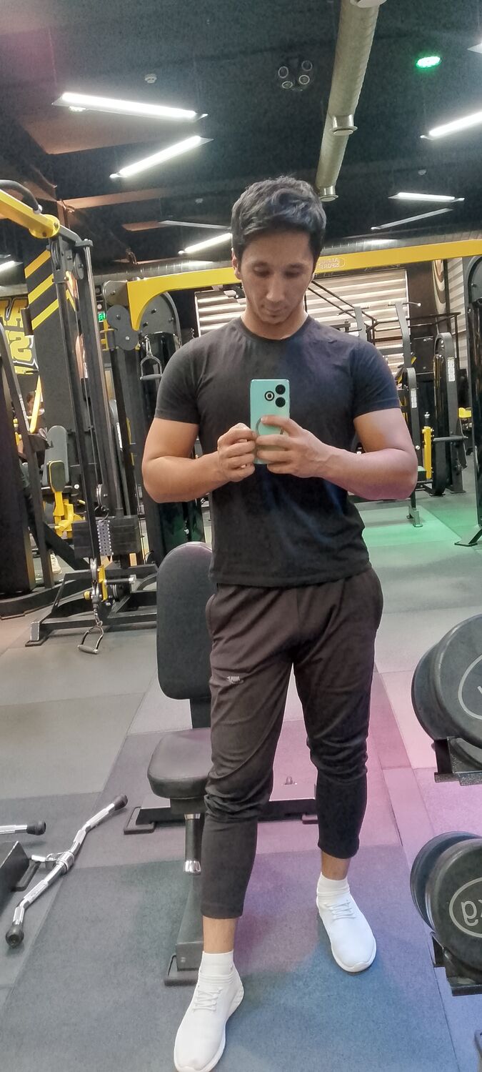  ,   Bexruz, 34 ,   ,   