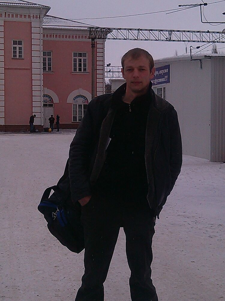  6368040  Aleks, 40 ,    