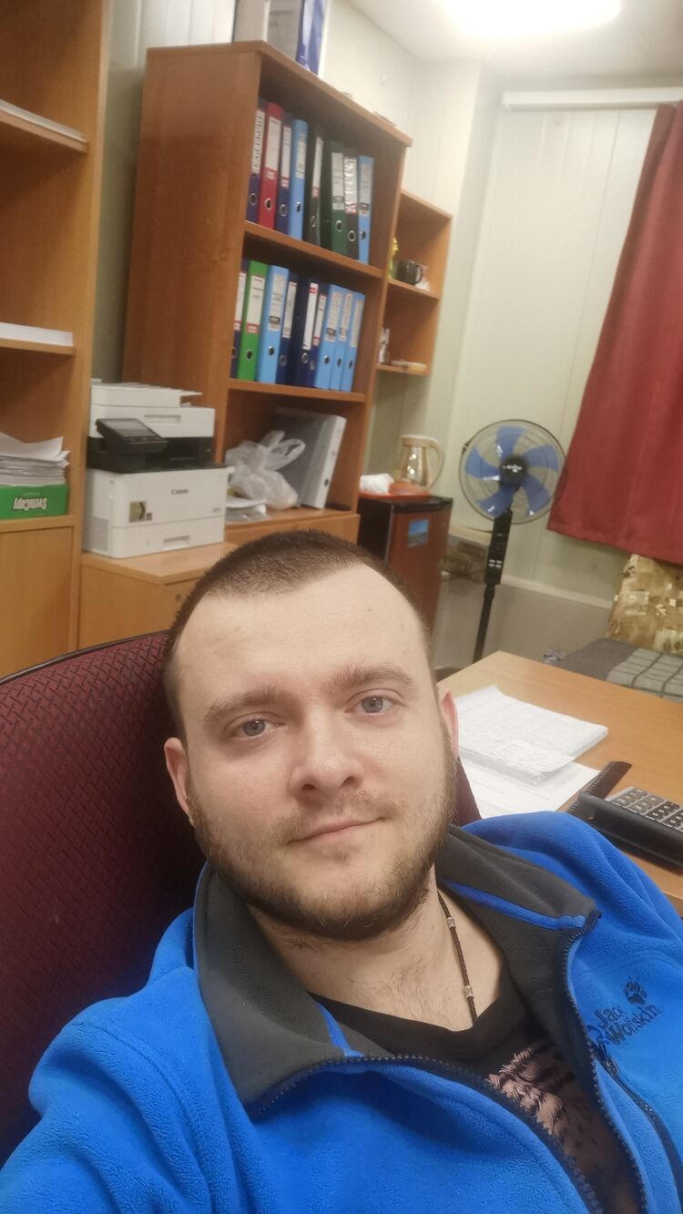  42824790  , 33 ,    
