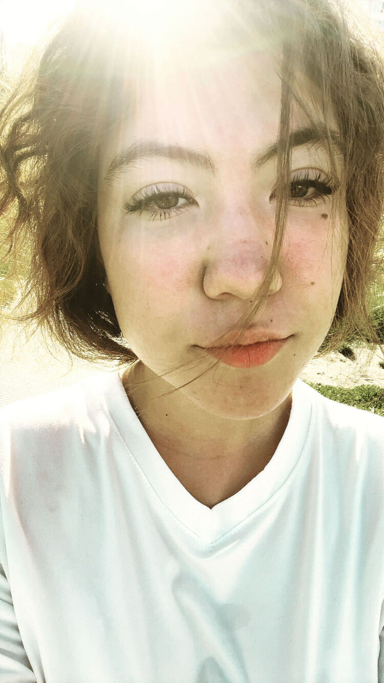  52831270  Polina, 18 ,    