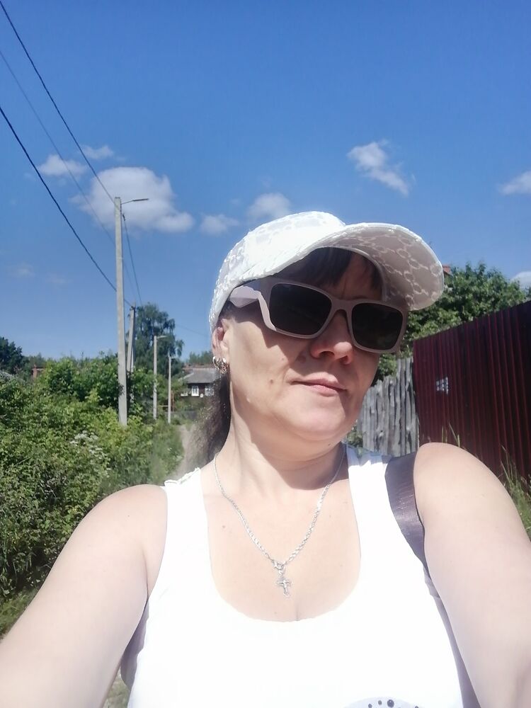  52805100  Olga, 40 ,    