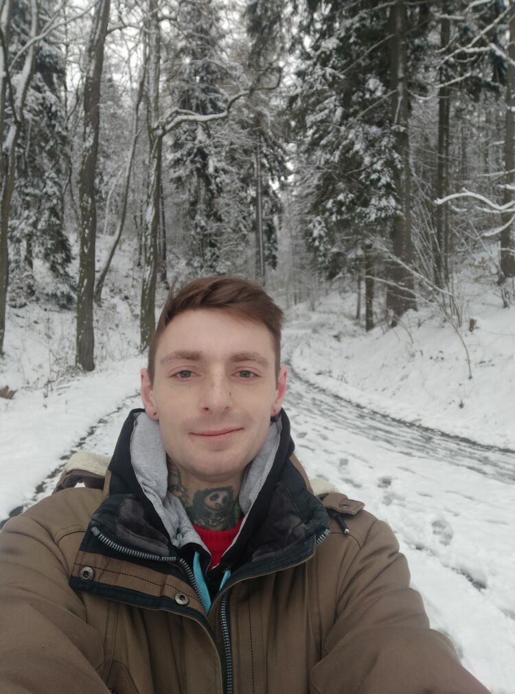  Robousy,   Oleh, 35 ,   ,   