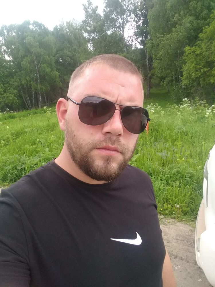  ,   Ilya, 32 ,   ,   
