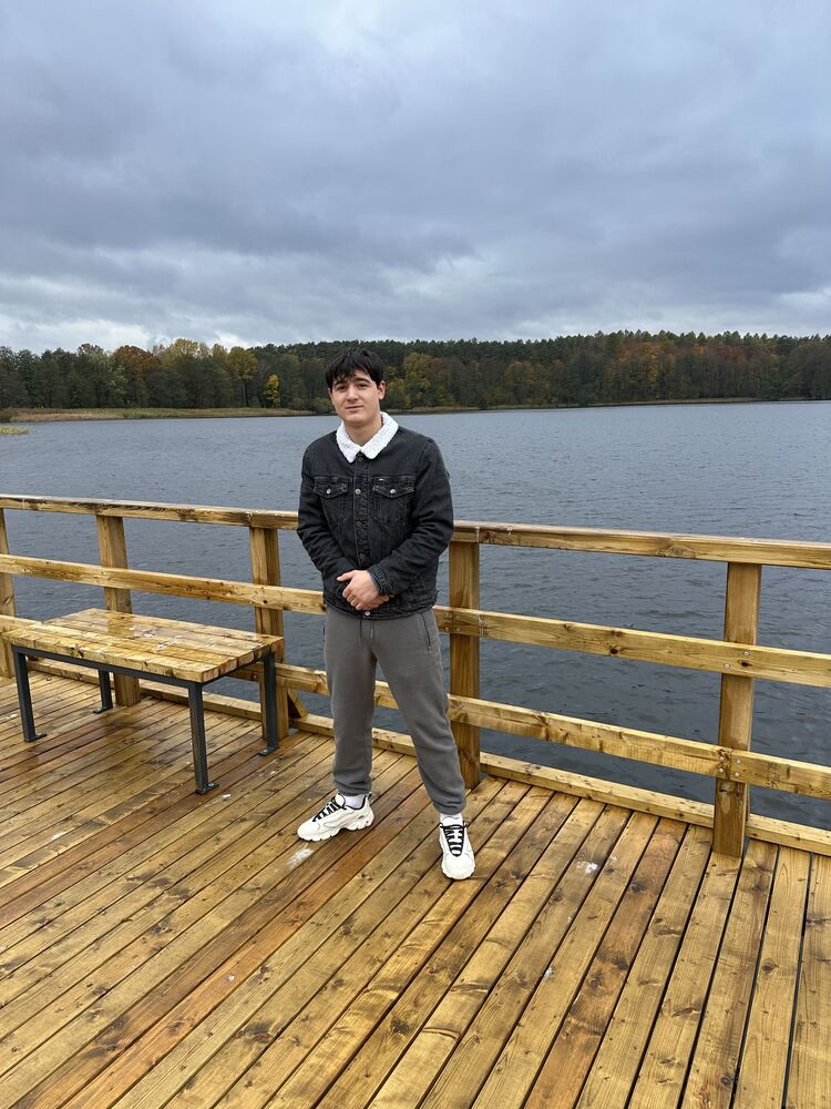  ,   Sergiu, 19 ,   ,   