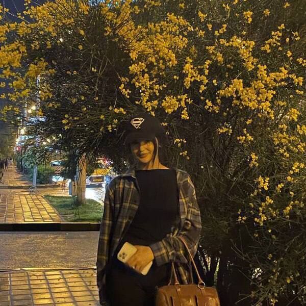  45748340  Mila_ofg, 41 ,    