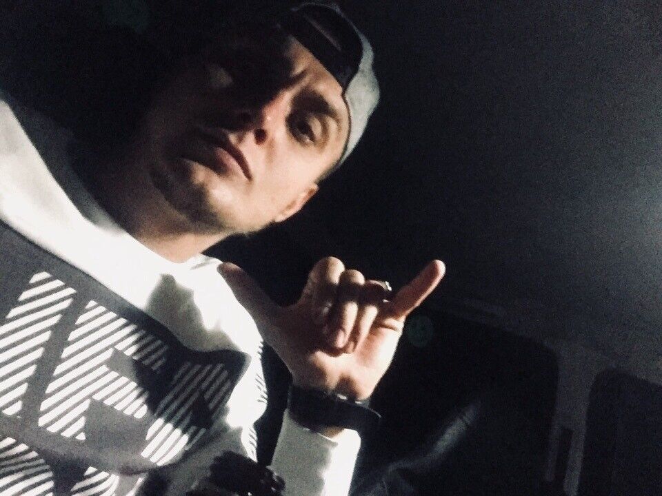 ���� 16854460 ������� Niko, 32 ����, ���� ���������� � ���������