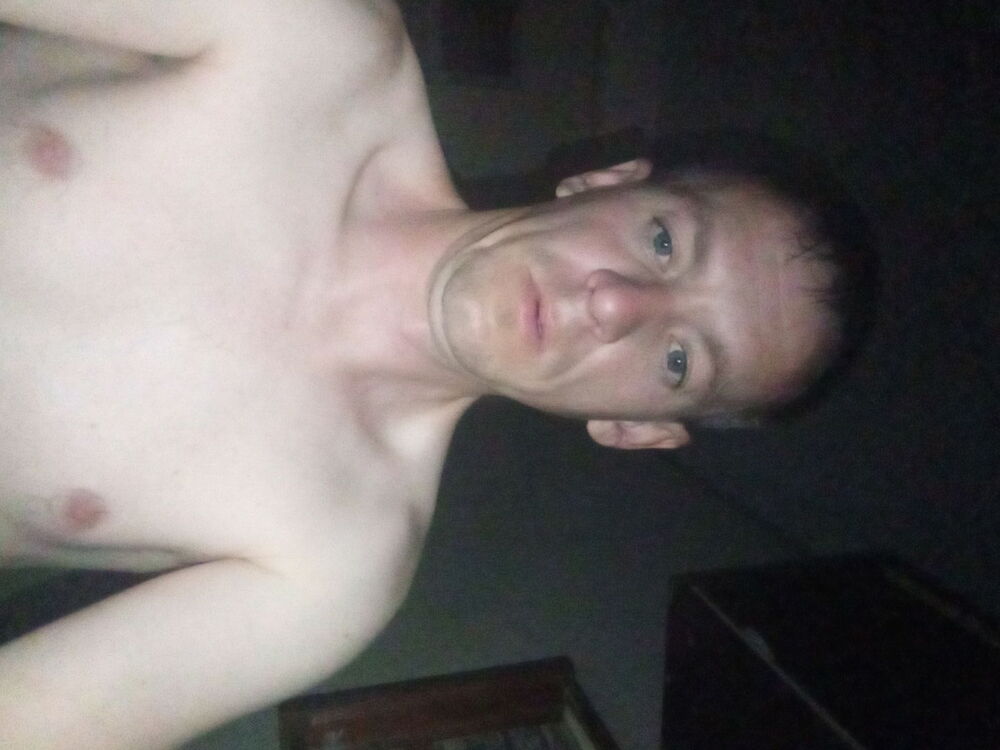  35460280  Alex, 32 ,    