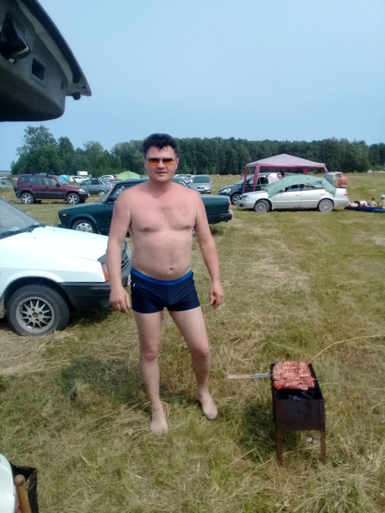  18527800  , 53 ,    