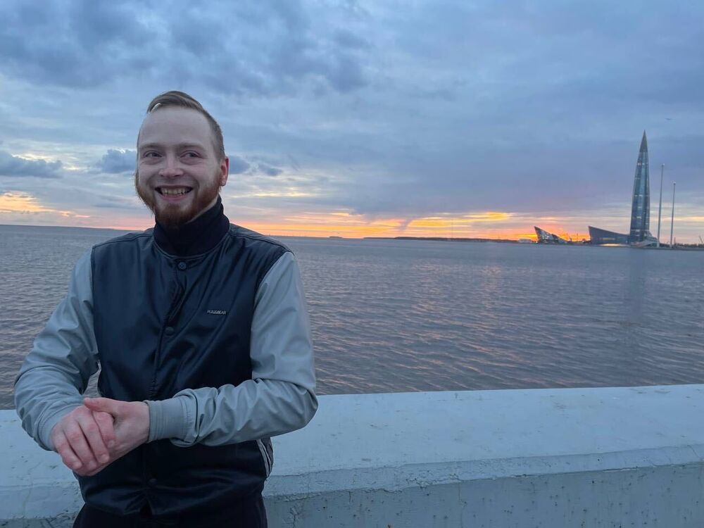  52721140  , 32 ,    -