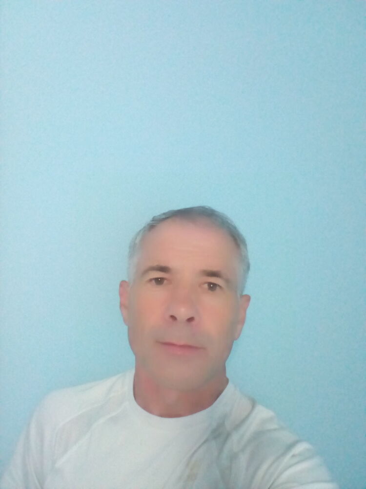  27045070  Vasile, 52 ,    