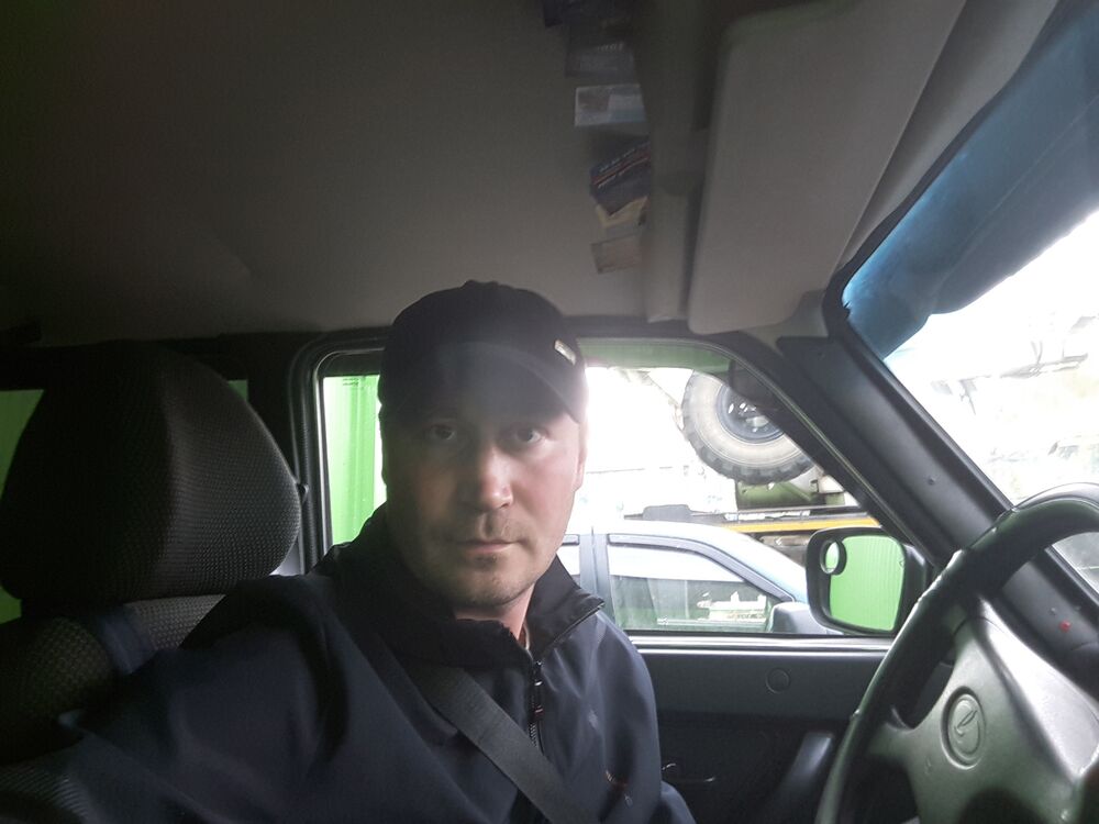  53710470  Alexander, 40 ,     