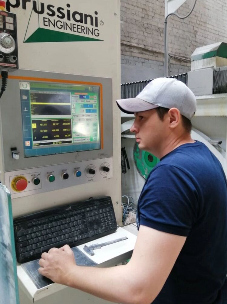 ���� 30589280 ������� �����, 47 ���, ���� ���������� � ��������