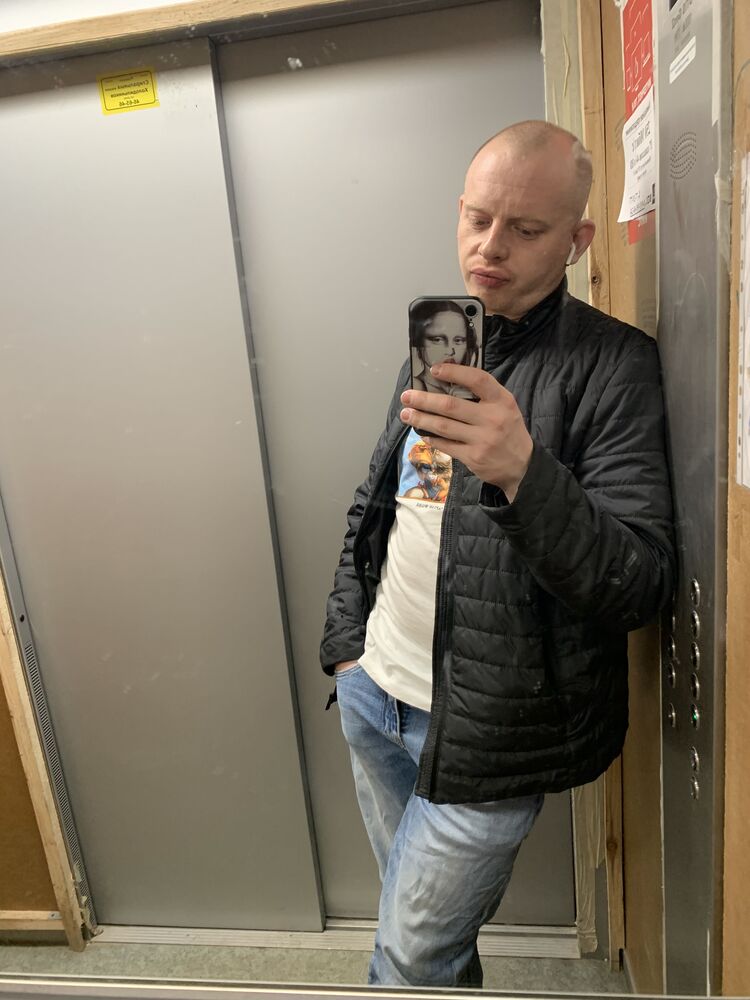  48072620  , 33 ,    