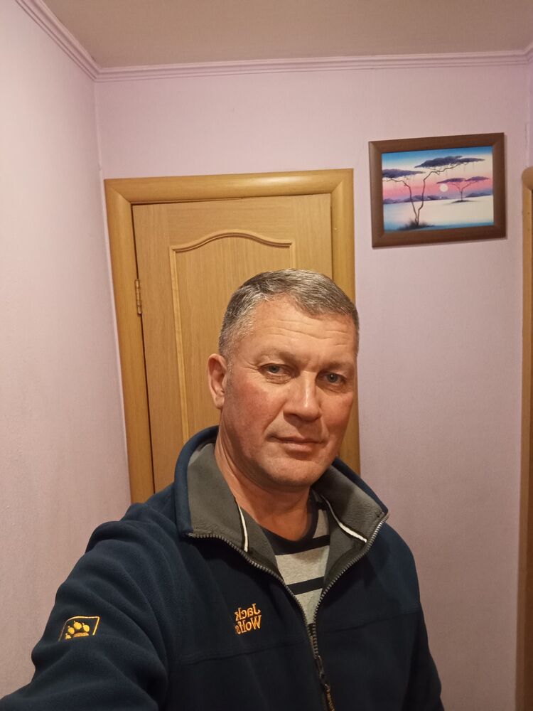  54358330  , 52 ,    -