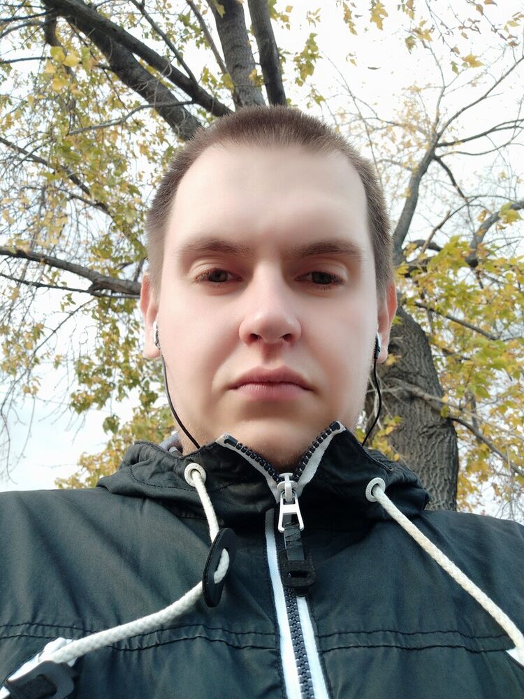  20259290  Dmitri, 30 ,    