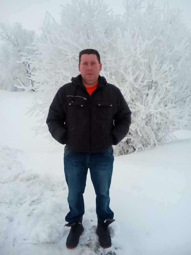  11210770  Sergei, 48 ,    