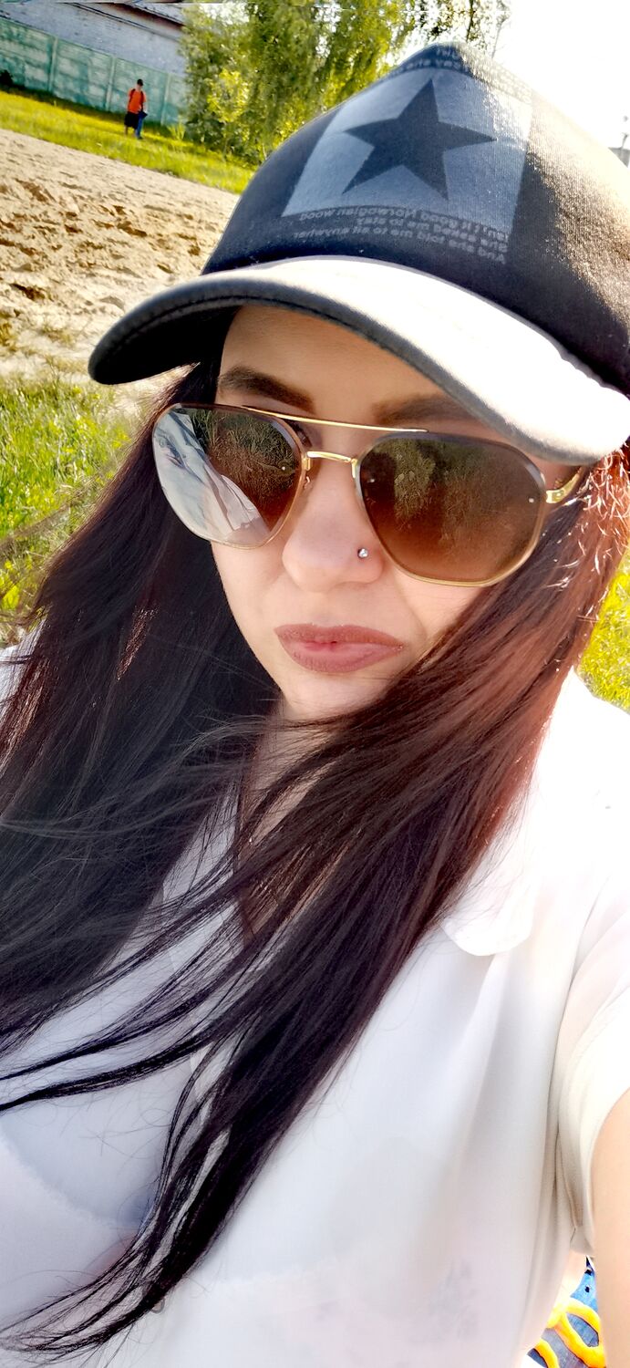  44295680  Alisha, 32 ,    