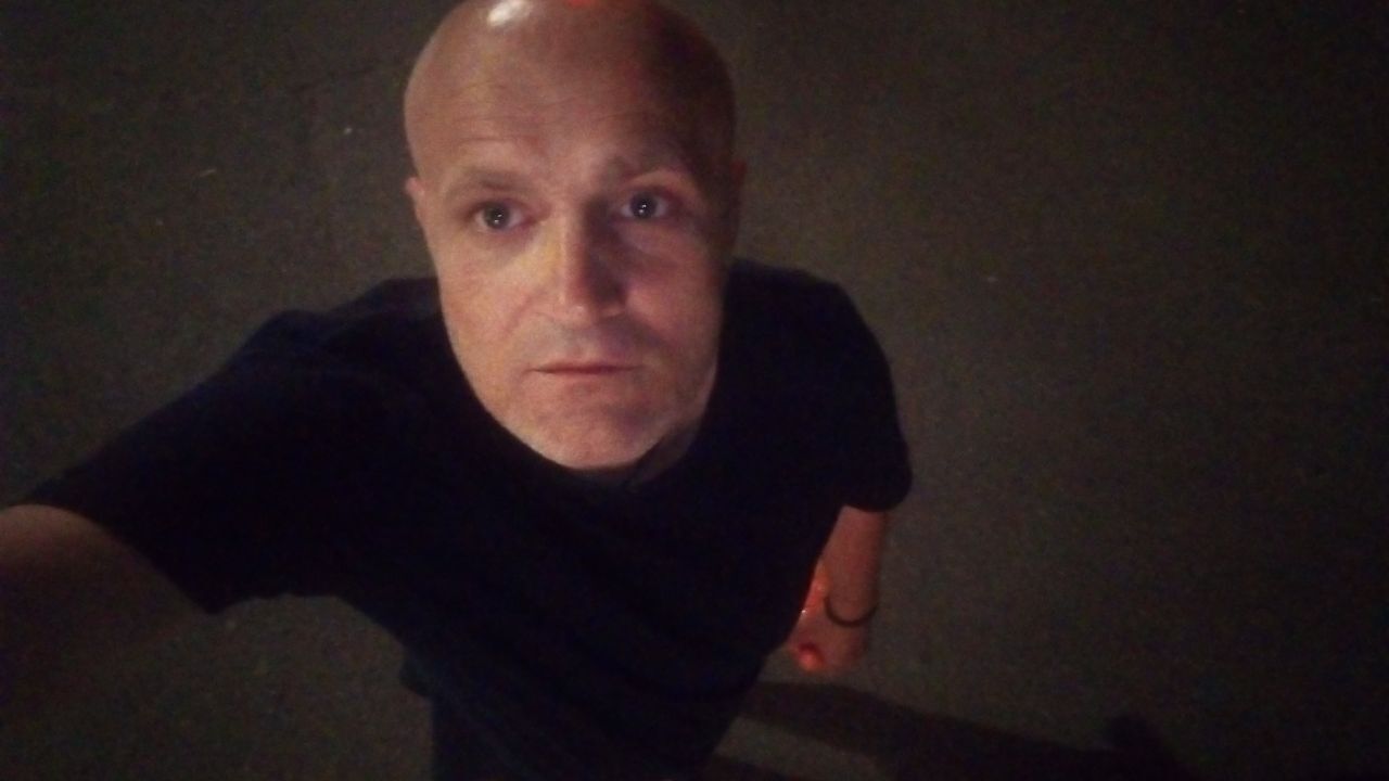  ,   Artem, 46 ,   , c 