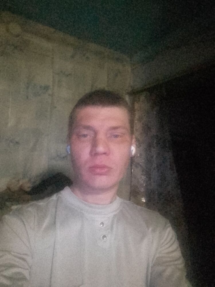  49609260  Yri, 26 ,    