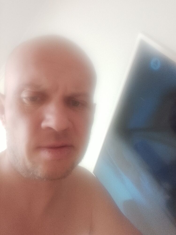  -,   Igor, 44 ,   c 