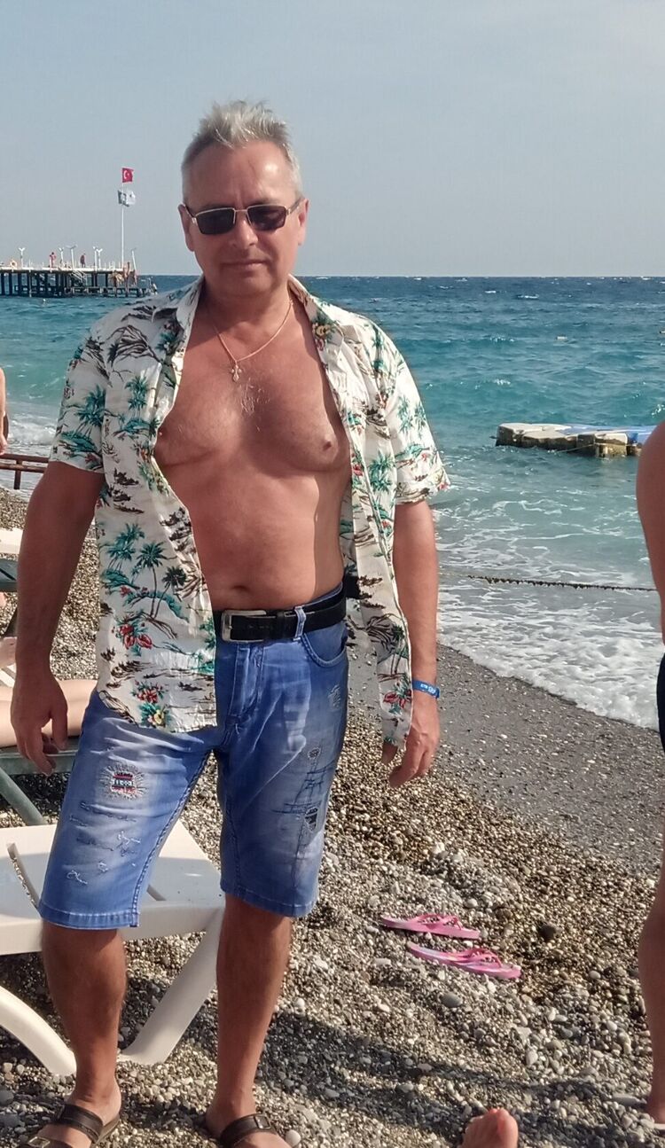  26964000  Valeriy, 59 ,    