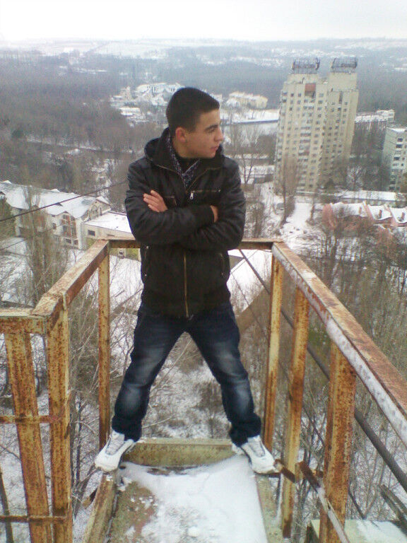  5583880  Viorel, 31 ,    