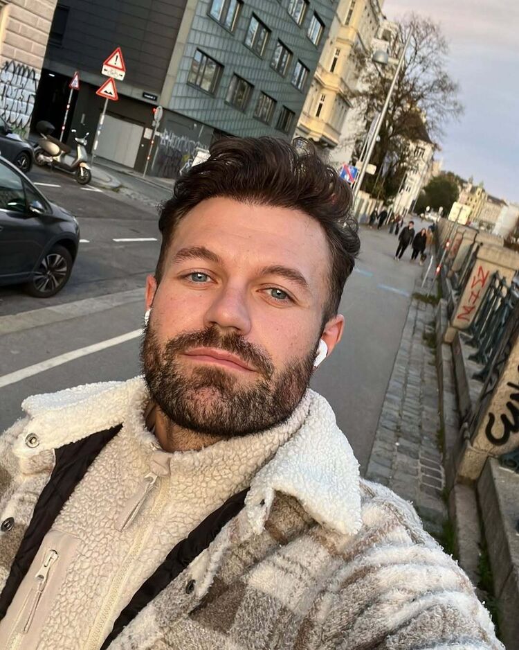  ,   , 35 ,   c 