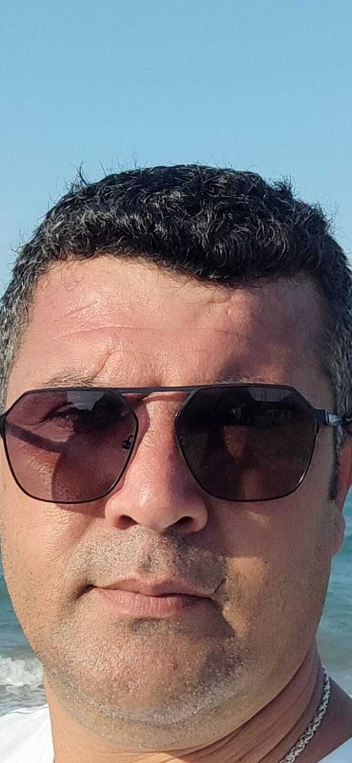  37288720  Ozdas, 52 ,    