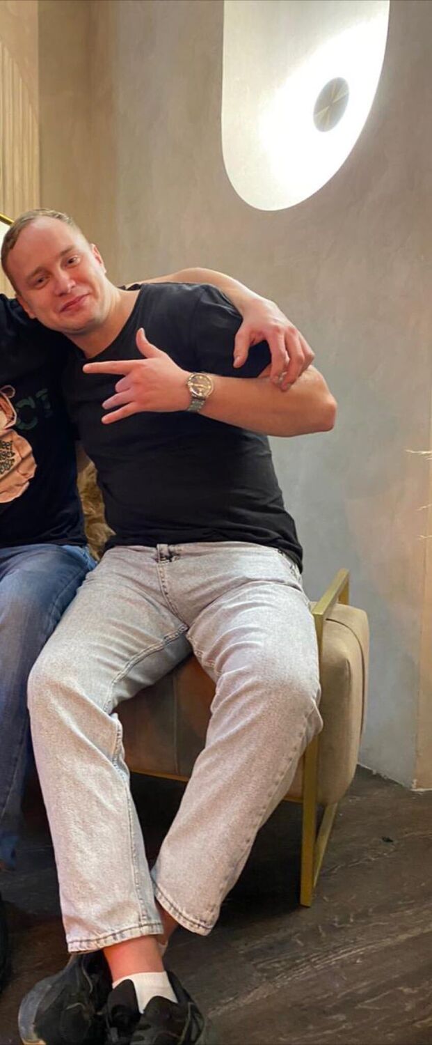  ,   Denis, 27 ,   ,   