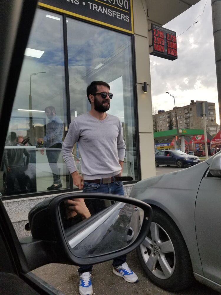  51059510  Gio, 34 ,    
