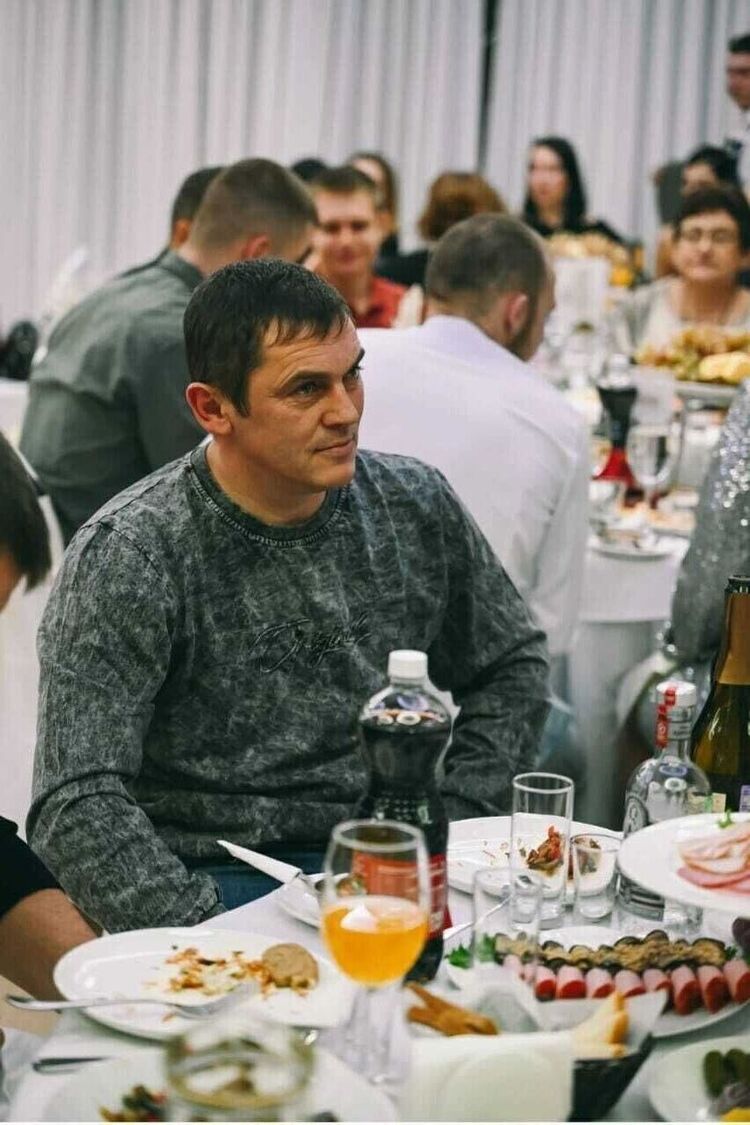  43770600  Igor, 46 ,    