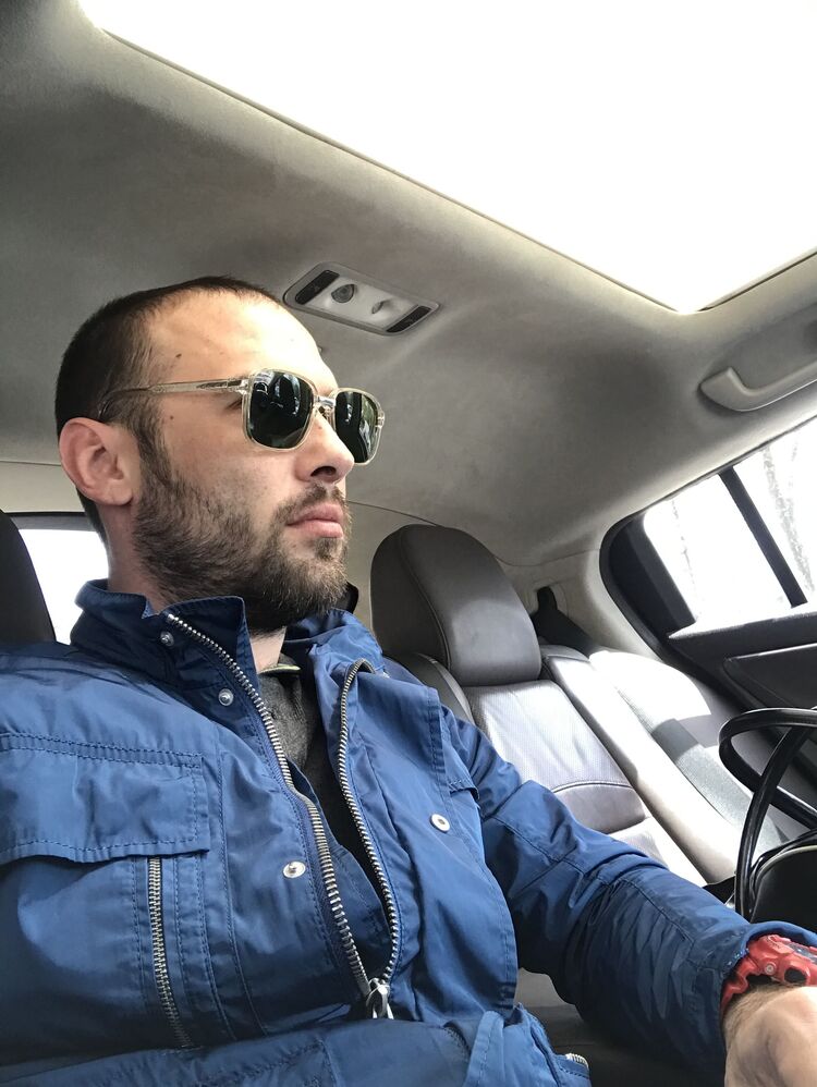  Itzehoe,   Olexandr, 37 ,   ,   , c 