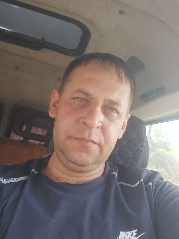  44882290  Oleg, 39 ,    