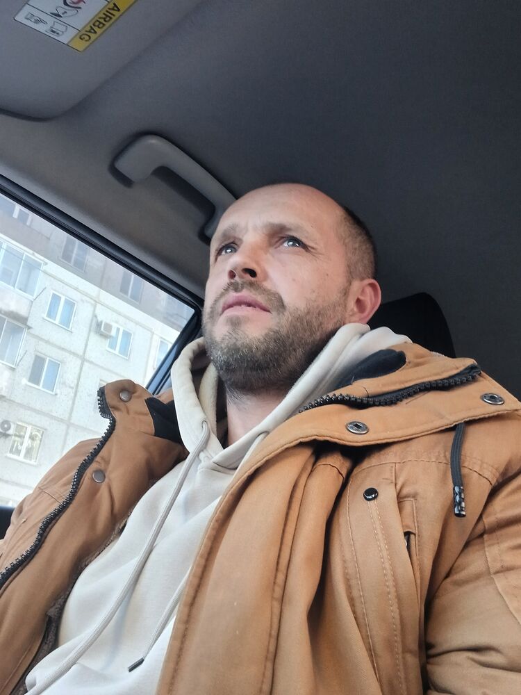  42116890  , 39 ,    