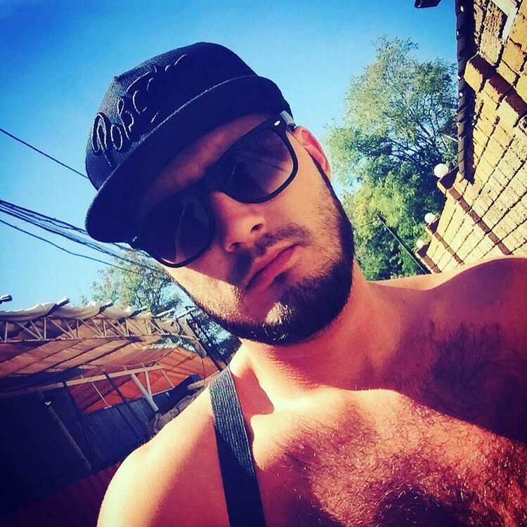  ,   Denys, 31 ,   ,   , c 