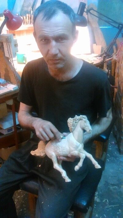  9060790  Aleksandr, 53 ,    
