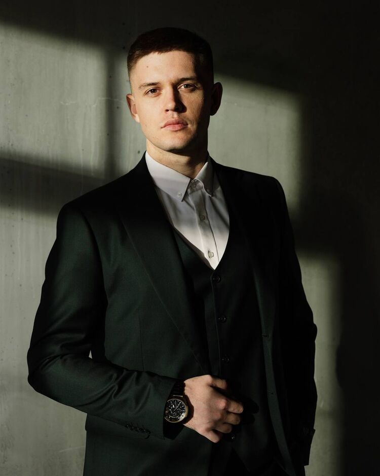  54354910  Dmitrii, 28 ,    