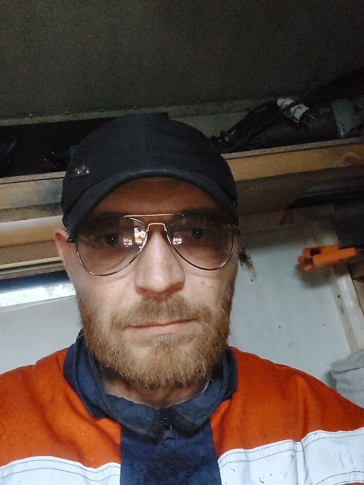 36942820  , 43 ,    