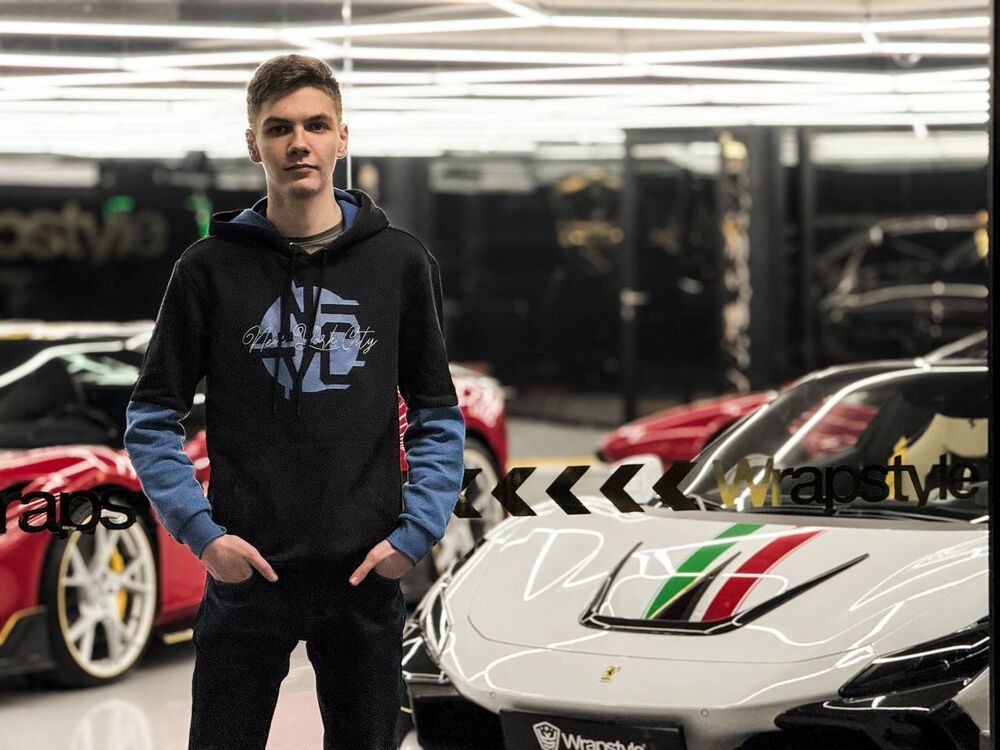  48524820  , 19 ,    Kladno