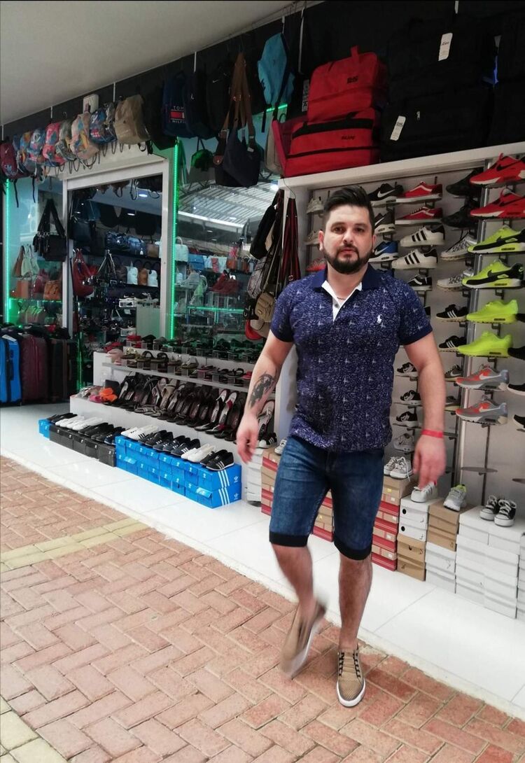  17728370  Rauf, 37 ,    