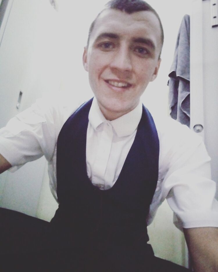  19012860  Igor, 26 ,    