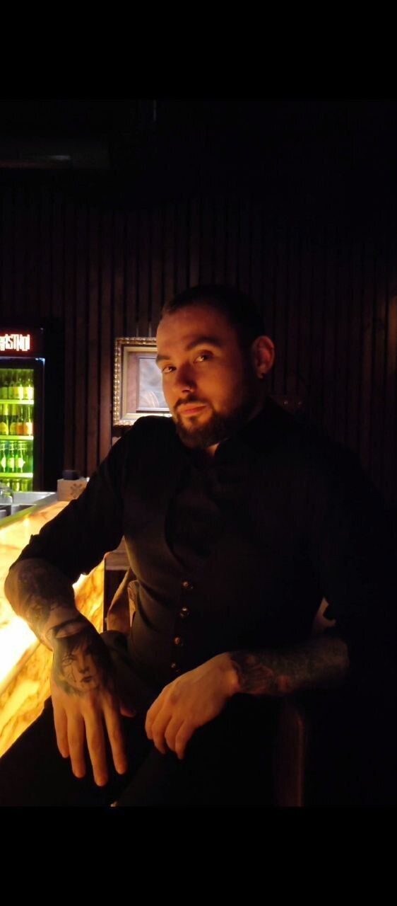  54769960  Kerim, 29 ,    