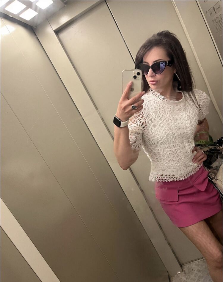 ,   Angeloche, 21 ,  