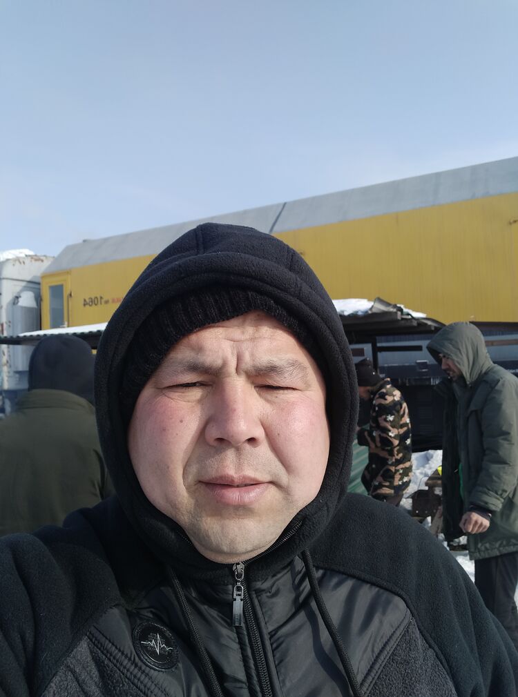  ,   Sherzod, 42 ,   ,   