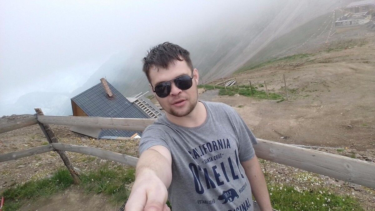  12825610  Oleg, 72 ,    